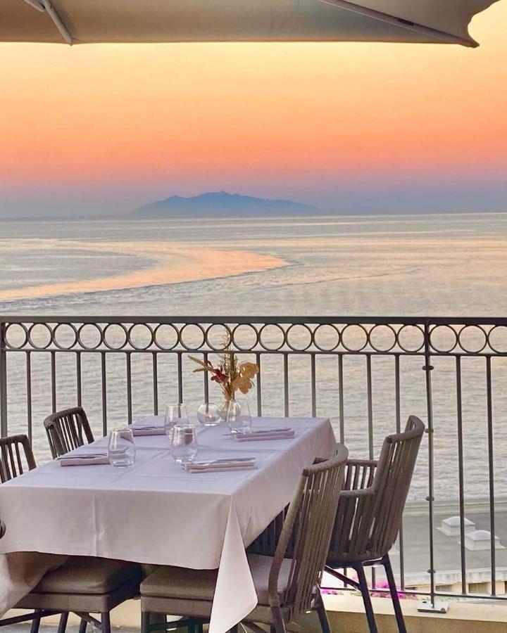 Hotel Des Gouverneurs Bastia  Exterior photo